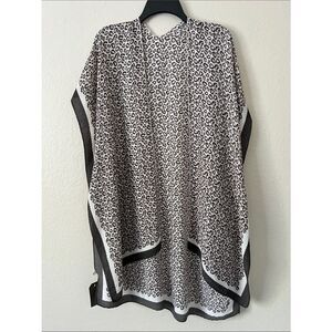 NWT JANICE APPAREAL Leopard Print Open Front Kimono - Black & White